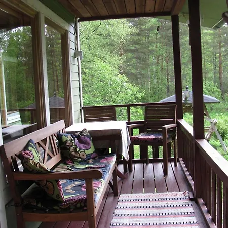 Ferienhaus In Mit Terrasse, Garten Und Grill Hämeenlinna